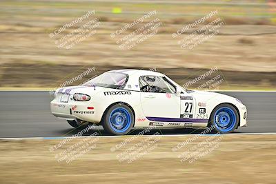 media/Jan-26-2025-CalClub SCCA (Sun) [[cfcea7df88]]/Group 1/Race/